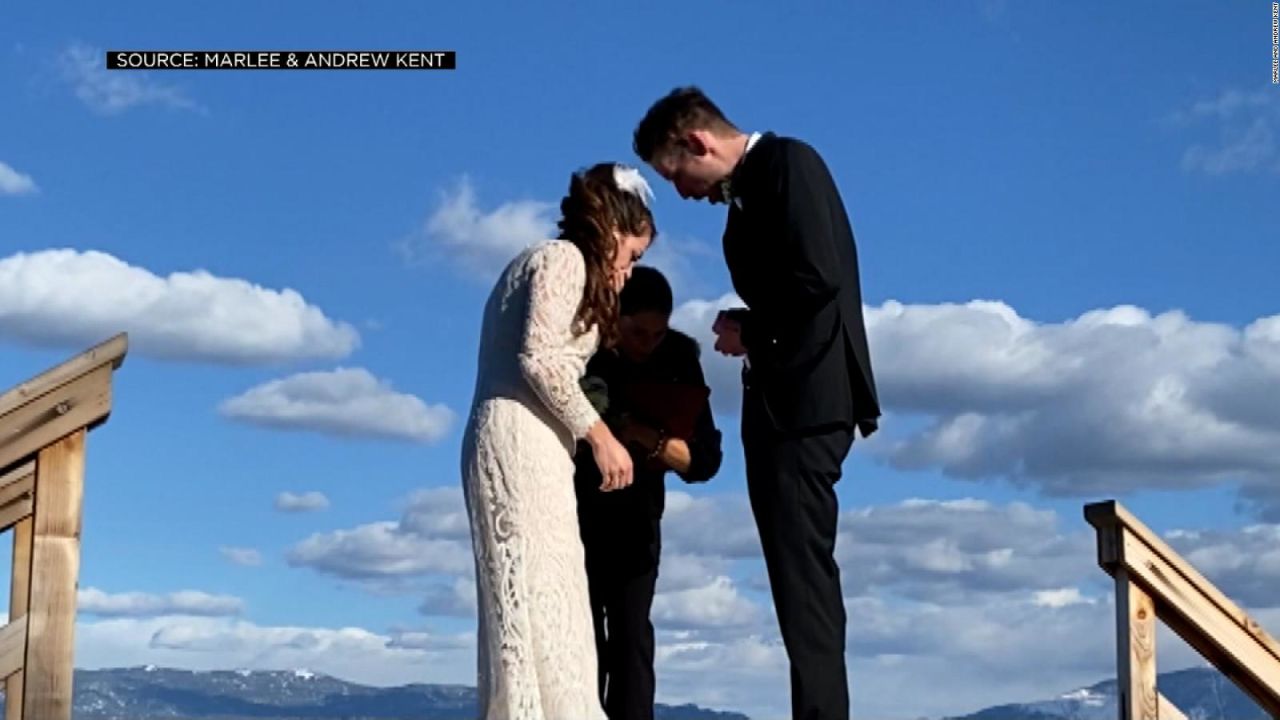 CNNE 970749 - buzo debio rescatar anillo de bodas que cayo a un lago