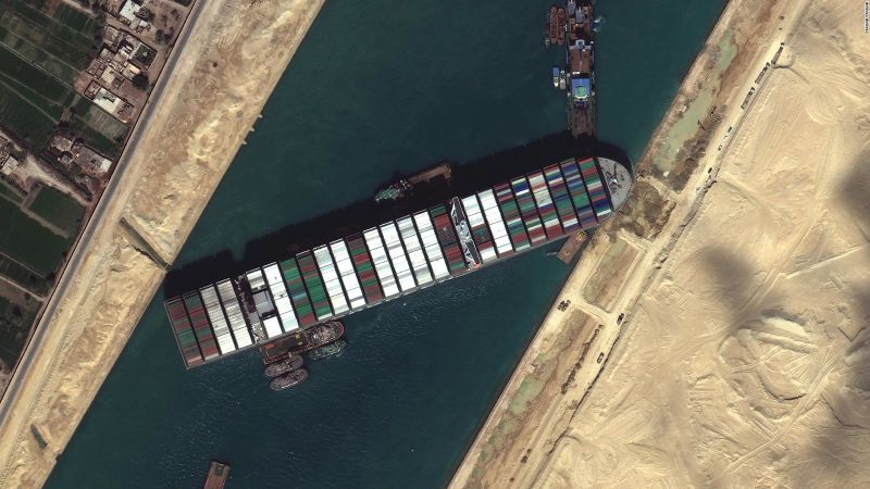 El bloqueo en el canal de suez genera un gran impacto al comercio global | cnn