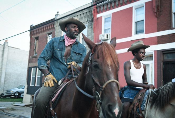 "Concrete Cowboy": Idris Elba y Caleb McLaughlin protagonizan esta historia sobre un adolescente con problemas que está atrapado entre una vida de crimen y la vibrante subcultura urbana-vaquera de su padre. (Netflix) Aaron Ricketts / Netflix