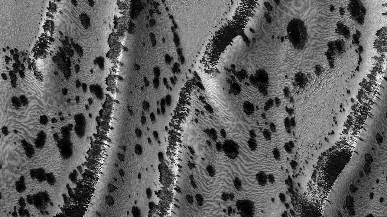 CNNE 974112 - mira las dunas dalmatas de marte y postales del espacio