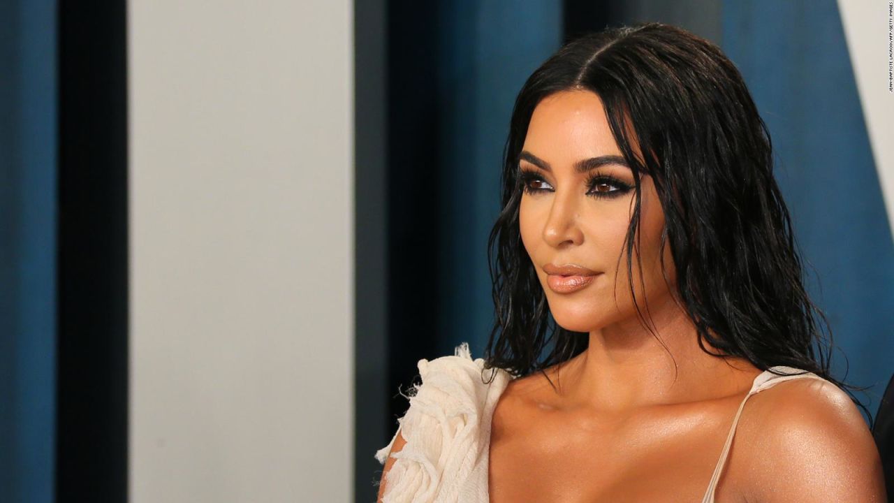 CNNE 975700 - kim kardashian entra a club de multimillonarios de forbes