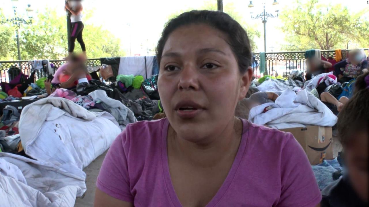 CNNE 978343 - madres migrantes y sus hijos en la miseria tras expulsion de ee-uu-