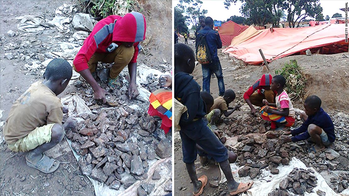 Niños trabajadores clasificando y triturando cobalto.