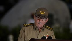 CNNE 980044 - escepticismo en miami tras el anuncio de raul castro de ceder su liderazgo