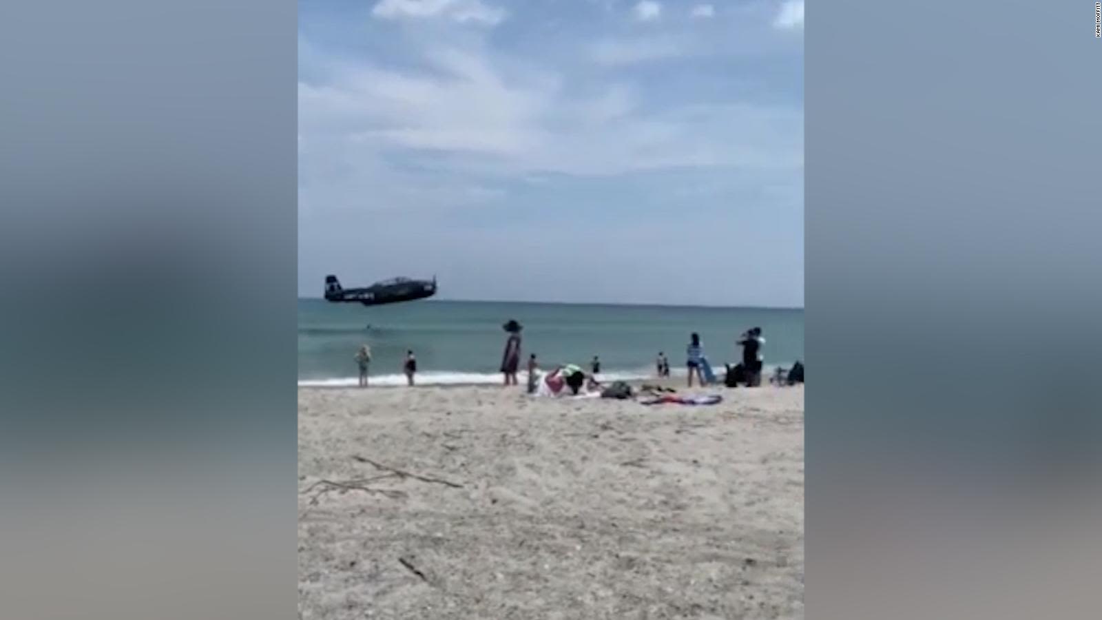 Avión de la Segunda Guerra Mundial ameriza en una playa de Florida tras  falla mecánica