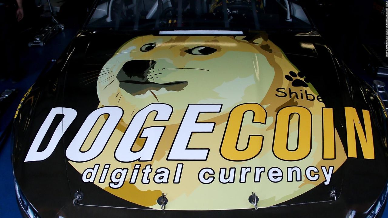 CNNE 981013 - celebran dia mundial del dogecoin