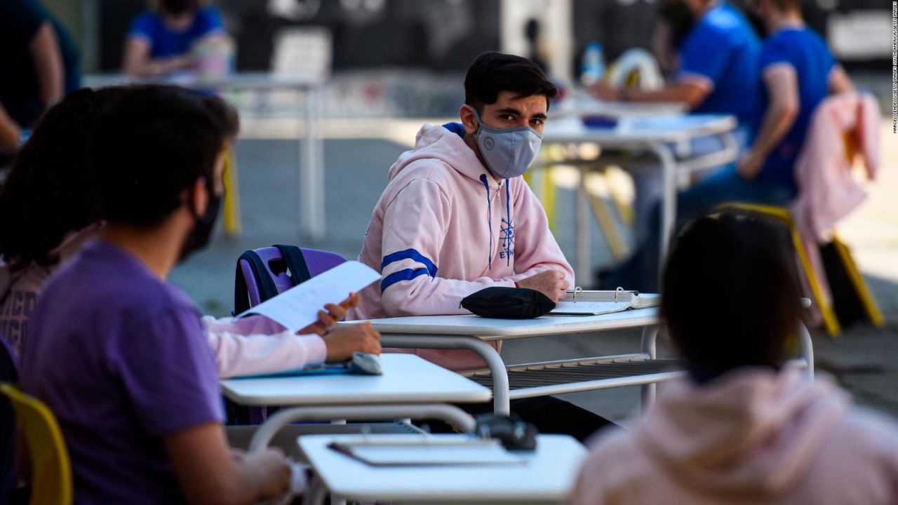 CNNE 981017 - argentina y la crisis escolar agudizada por la pandemia