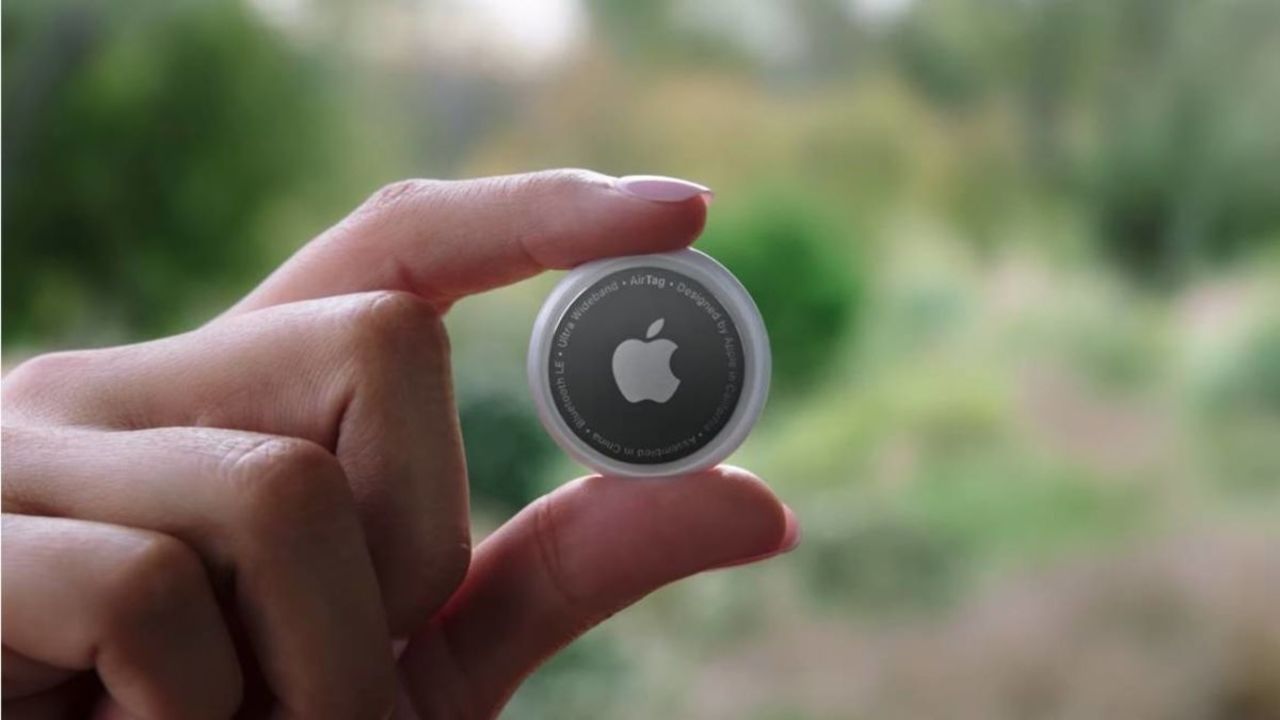 CNNE 981649 - airtag apple