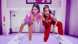 CNNE 983287 - ¿por que son noticia natti natasha, becky g y jlo?