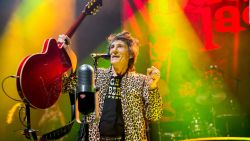 CNNE 984971 - ronnie wood habla de su lucha contra el cancer