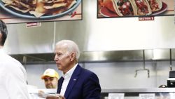 CNNE 985089 - se hace viral una noticia falsa sobre biden y la carne