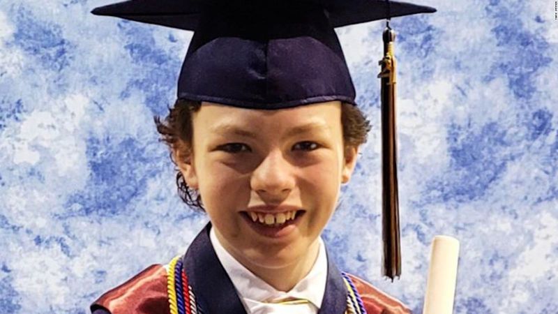 Niño de 12 años termina el bachillerato y la universidad gracias a la pandemia