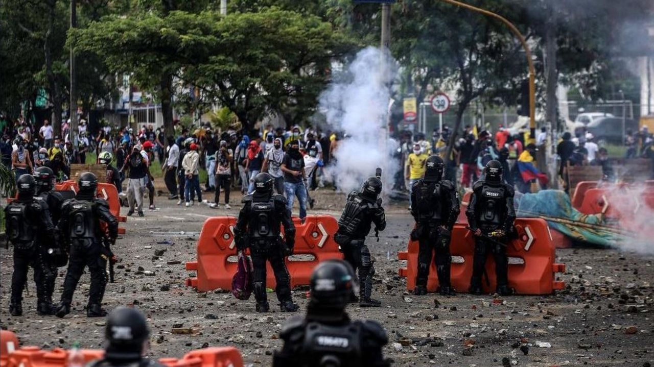 CNNE 986655 - mira las violentas manifestaciones en colombia