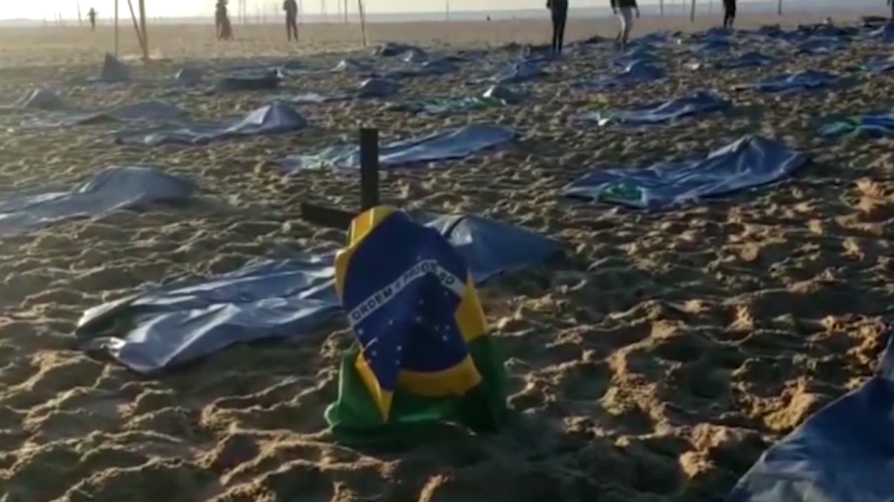 CNNE 987088 - 400 bolsas para cadaveres en la playa de copacabana