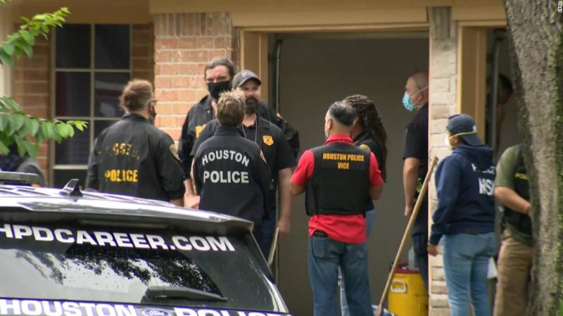 Encuentran cerca de 90 personas hacinadas en una casa de houston, en un posible caso de tráfico humano | cnn