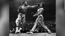 En el decimoquinto y último round de la 'pelea del siglo', Frazier derribó a Ali con un devastador gancho de izquierda.