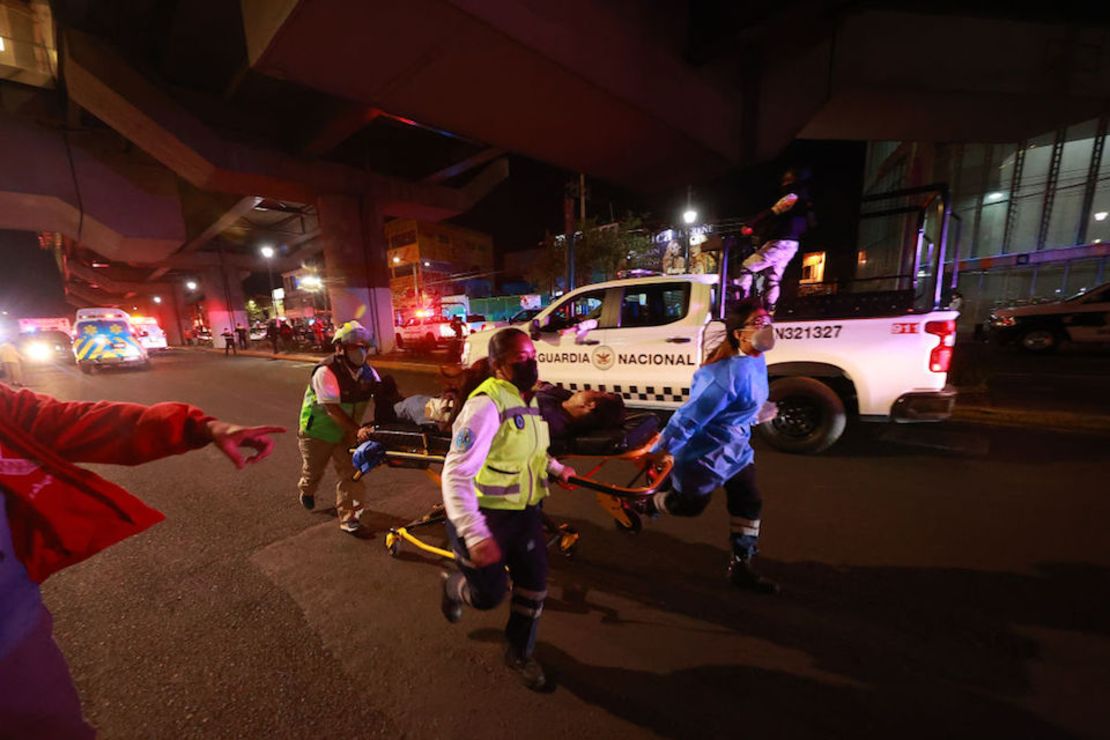 CNNE 988429 - metro bridge collapses in mexico city