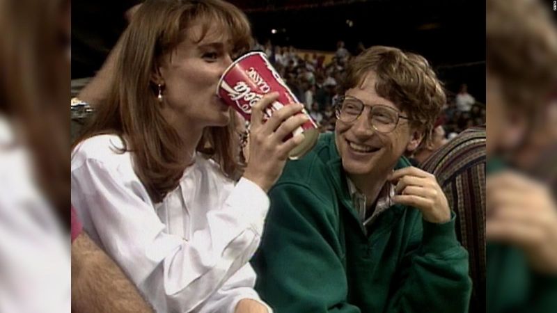 Un video de 1993 capta a Bill y Melinda Gates comprometidos y compartiendo una bebida