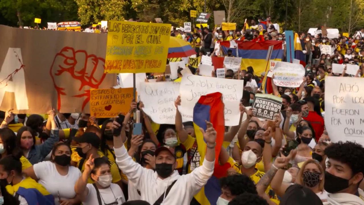 CNNE 990685 - voces de colombianos en espana en apoyo a las protestas