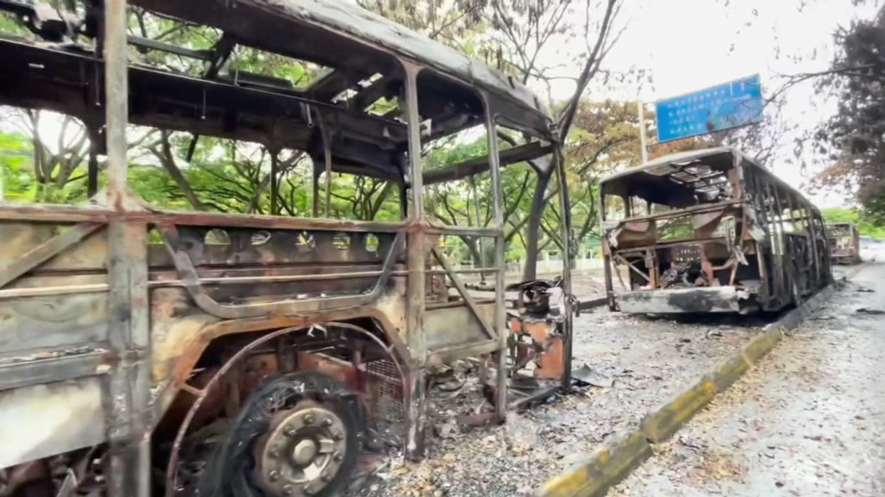 CNNE 990714 - la gasolina empieza a escasear en cali