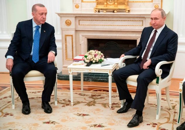 El presidente de Rusia, Vladimir Putin, y el presidente de Turquía, Recep Tayyip Erdogan, discutieron los enfrentamientos entre israelíes y palestinos y pidieron la reducción de la escalada.