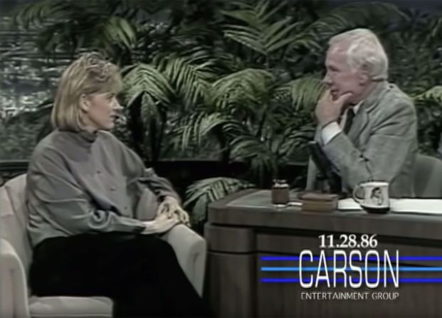 DeGeneres es entrevistada por Johnny Carson en un episodio de "Tonight Show" en 1986. Ella era una comediante y su carrera comenzó como maestra de ceremonias en un club de comedia en Nueva Orleans.