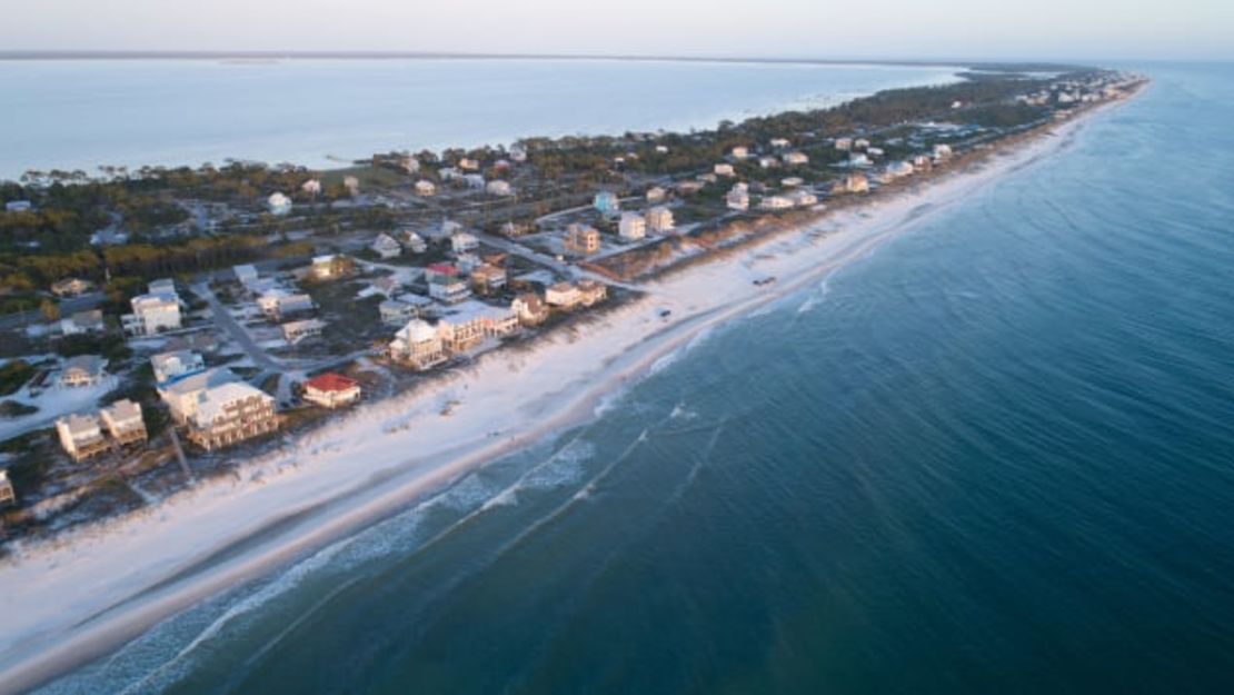 El mercado de alquiler de verano está apretado en Cape San Blas en Florida. Shutterstock