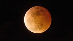 CNNE 998580 - the total lunar eclipse as it was seen 0