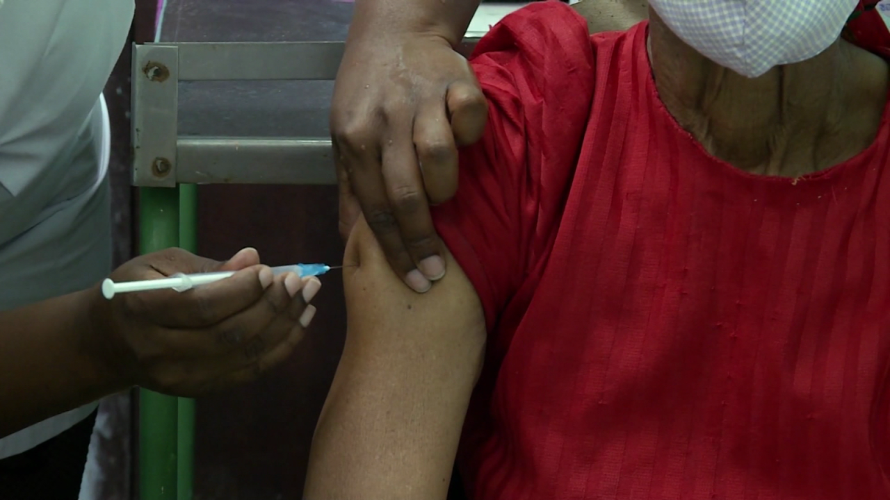 CNNE 999277 - comienza la vacunacion masiva en cuba