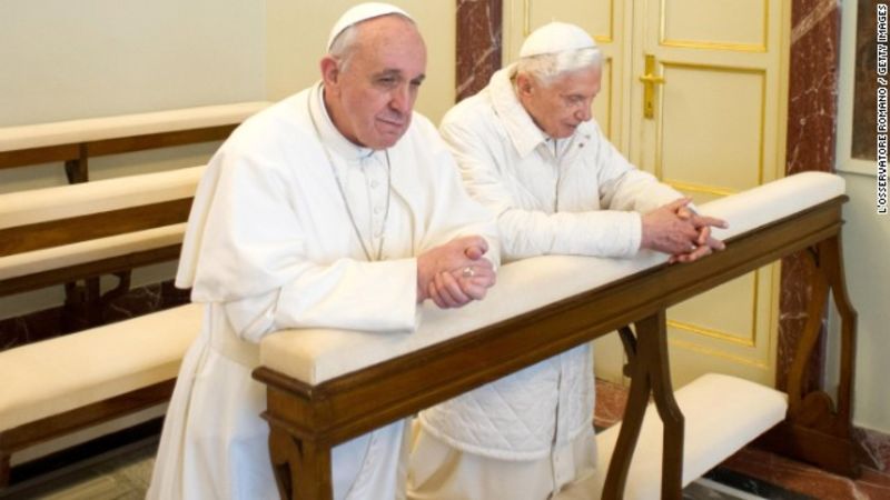 El papa francisco y el papa emérito benedicto xvi almuerzan juntos | cnn