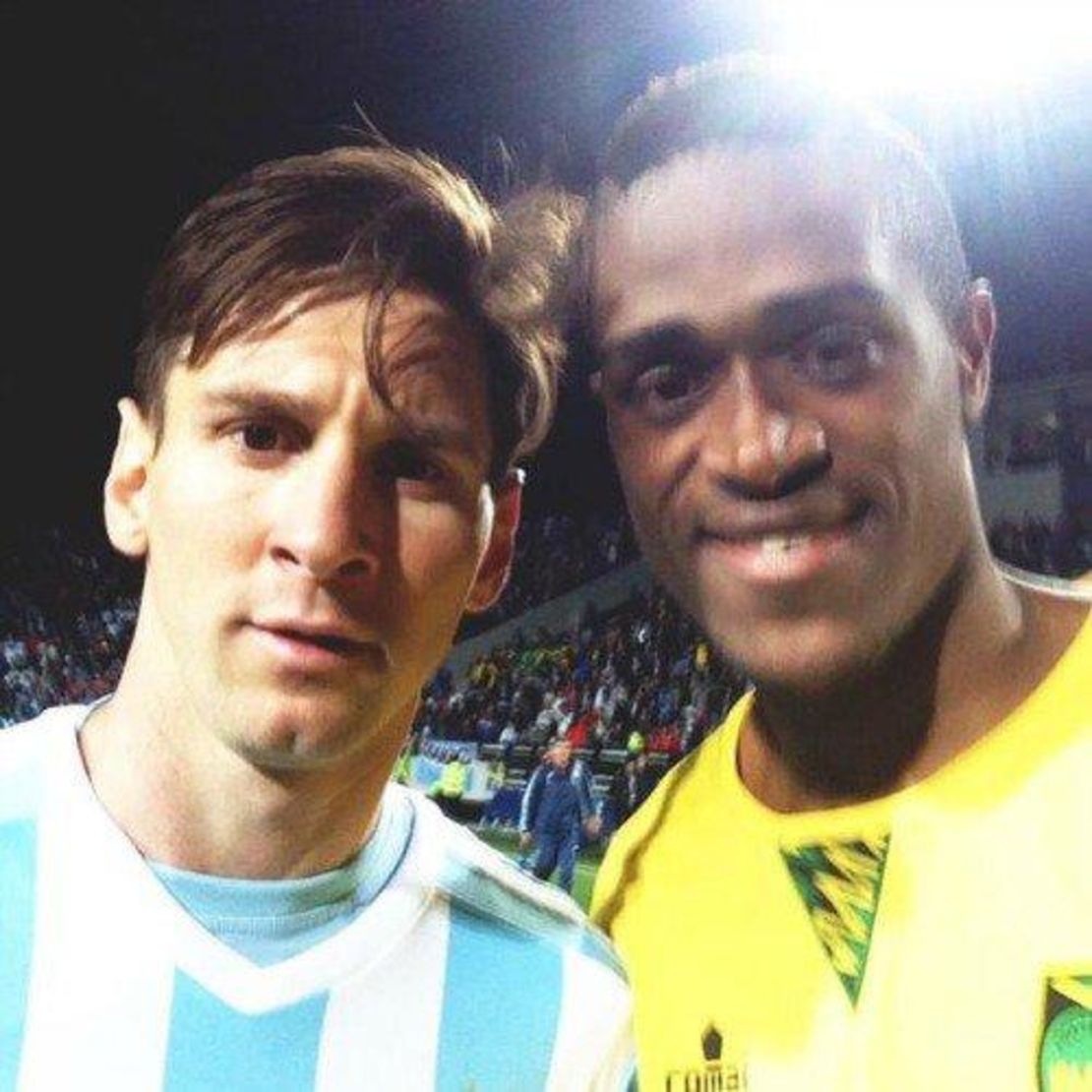 CNNE ab7bbc1f - 1434919070-selfie-jamaica-messi-argentina-cnnespanol1