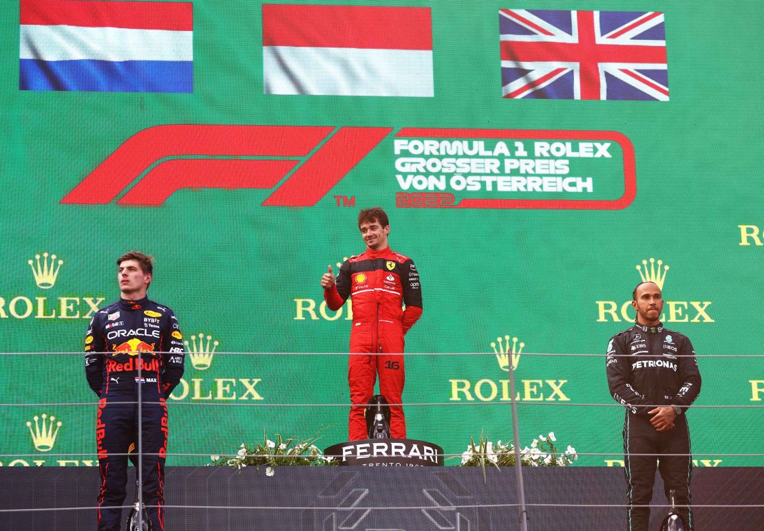 Verstappen, Leclerc y Hamilton en el podio del Gran Premio de Austria el 10 de julio de 2022. Crédito: Clive Rose/Getty Images