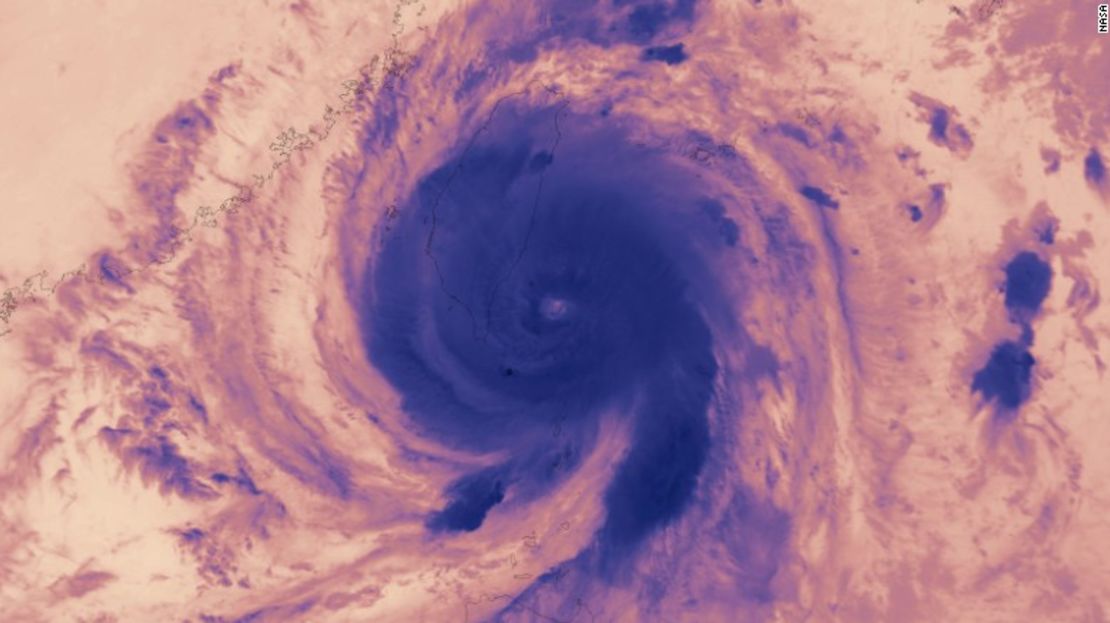 CNNE b94520e9 - 160912144235-super-typhoon-nepartak-exlarge-169