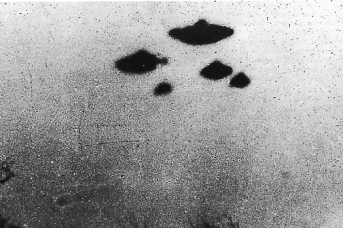 CNNE bf797190 - cia-ufo-ovni