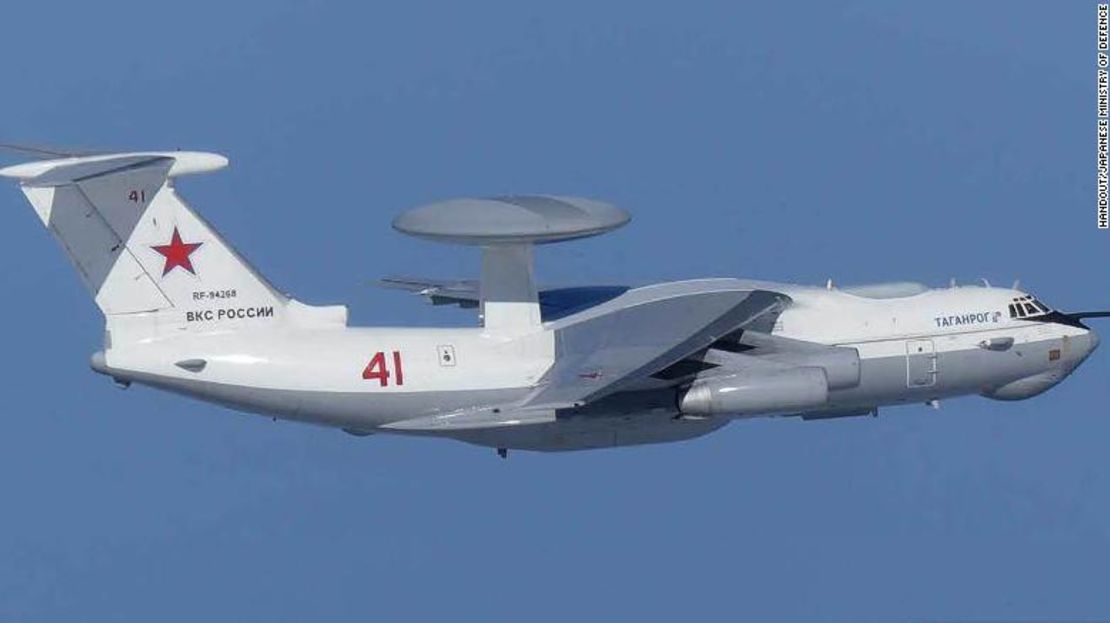 El A-50 es un avión AWACS desarmado, que representa el Sistema de Control y Advertencia Aerotransportado, diseñado para seguimiento y observación.