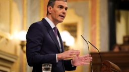 El presidente del Gobierno español Pedro Sánchez anuncia que el consejo de ministros del país reconocerá un Estado palestino independiente durante una sesión plenaria de la cámara baja del parlamento español, en Madrid, España, el 22 de mayo. Violeta Santos Moura/Reuters