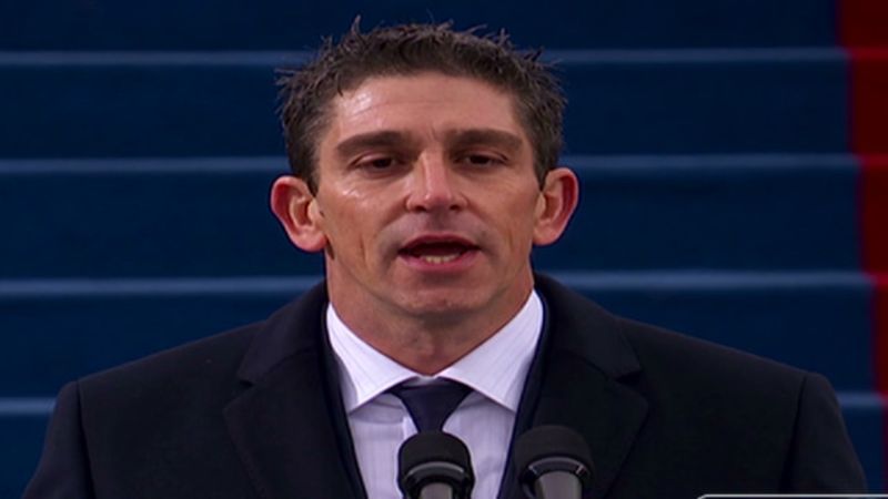Un poeta hispano celebra la diversidad en la juramentación de obama | cnn