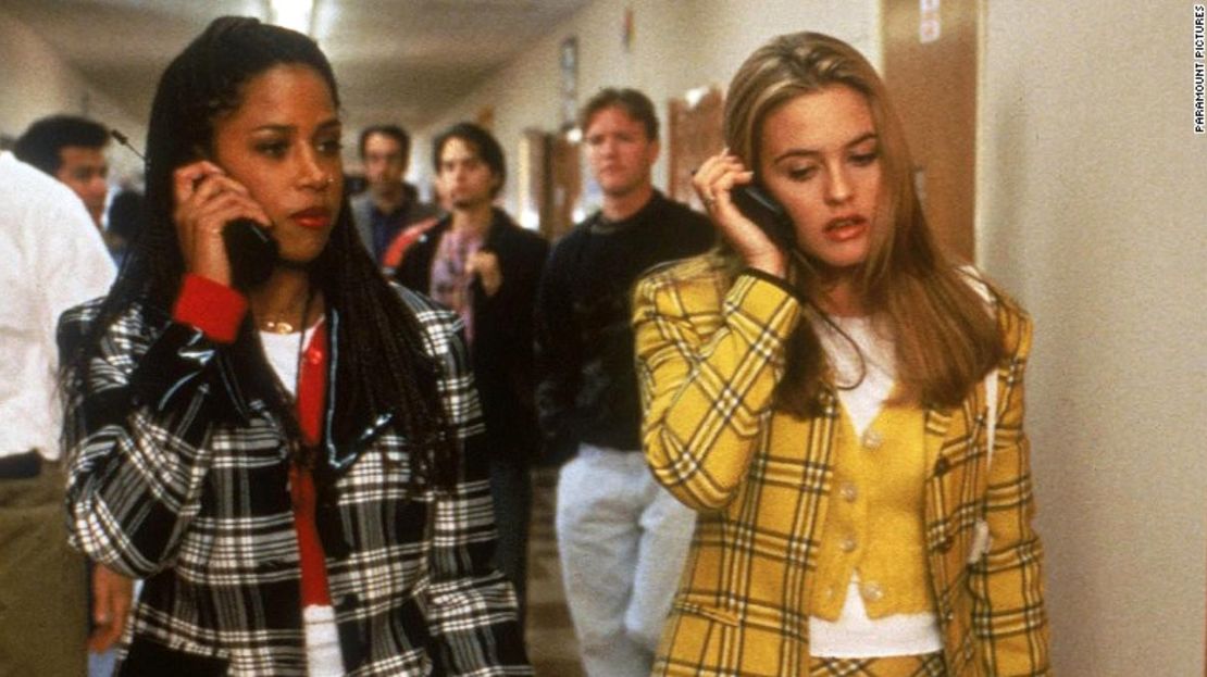 Cuando miras películas favoritas como "Clueless", puedes empezar a sentir que "conoces" a los actores. (Stacey Dash, izquierda, como Dionne, y Alicia Silverstone, como Cher).