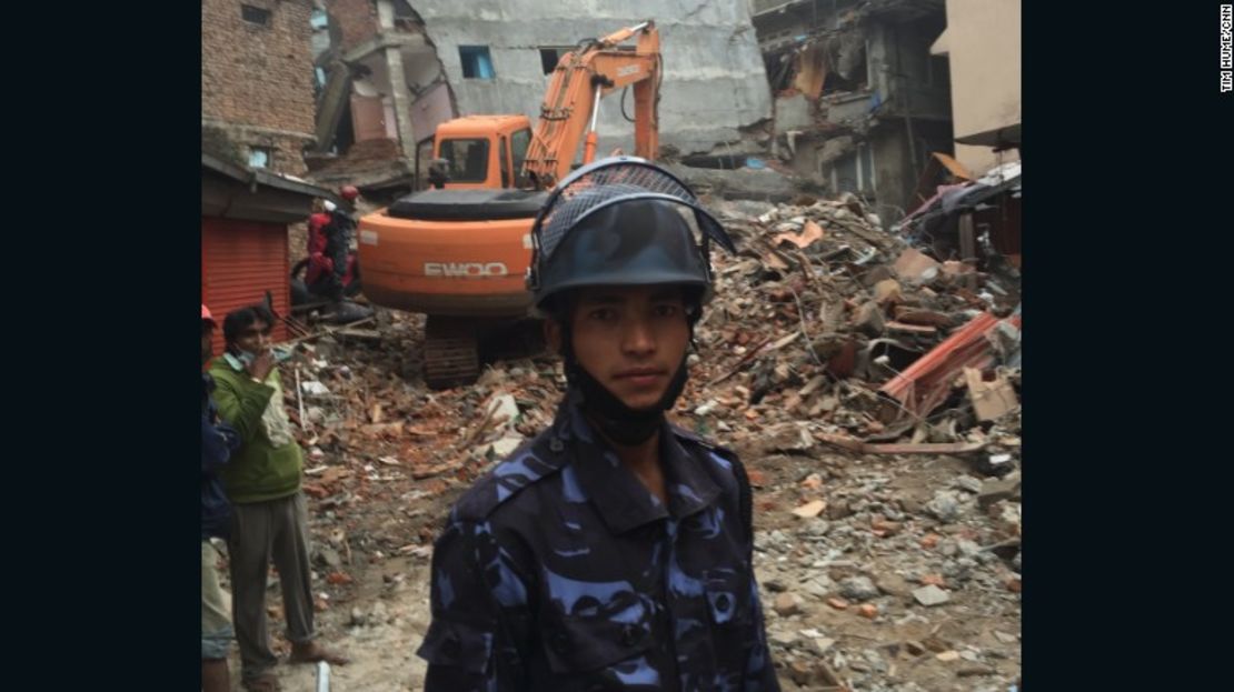 CNNE f7ef7ade - 150428164456-nepal-quake-police-officer-exlarge-169