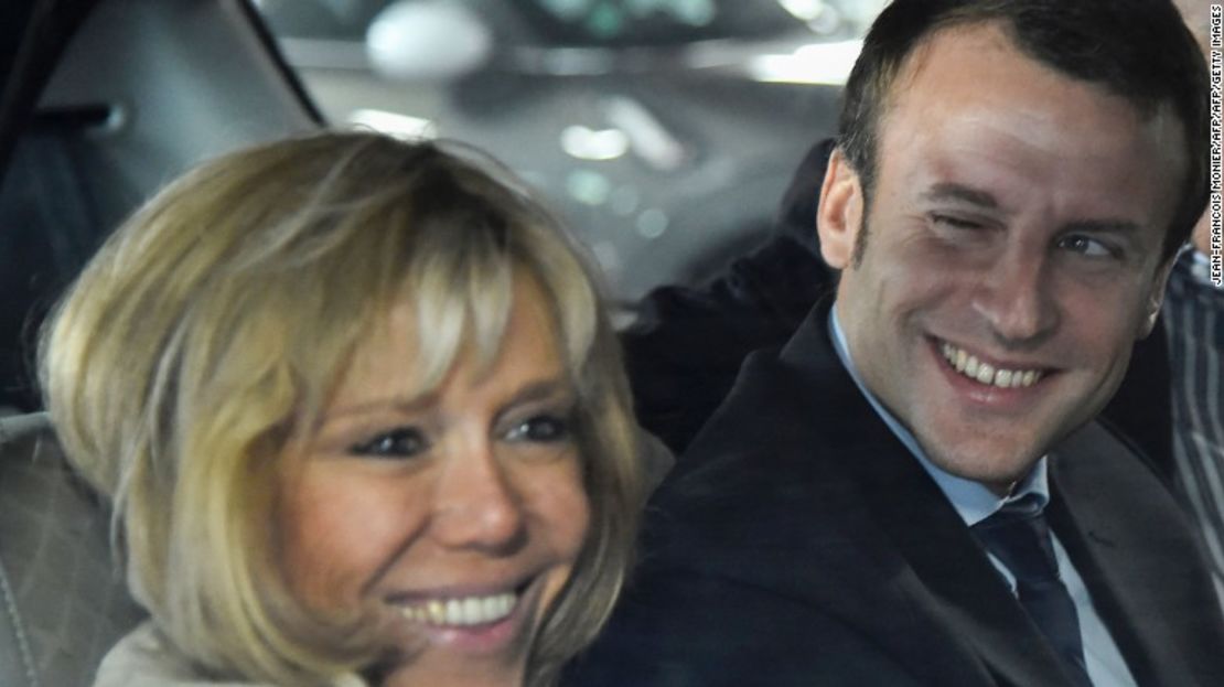 CNNE fd1041fd - 170202152621-macron-and-wife-exlarge-169