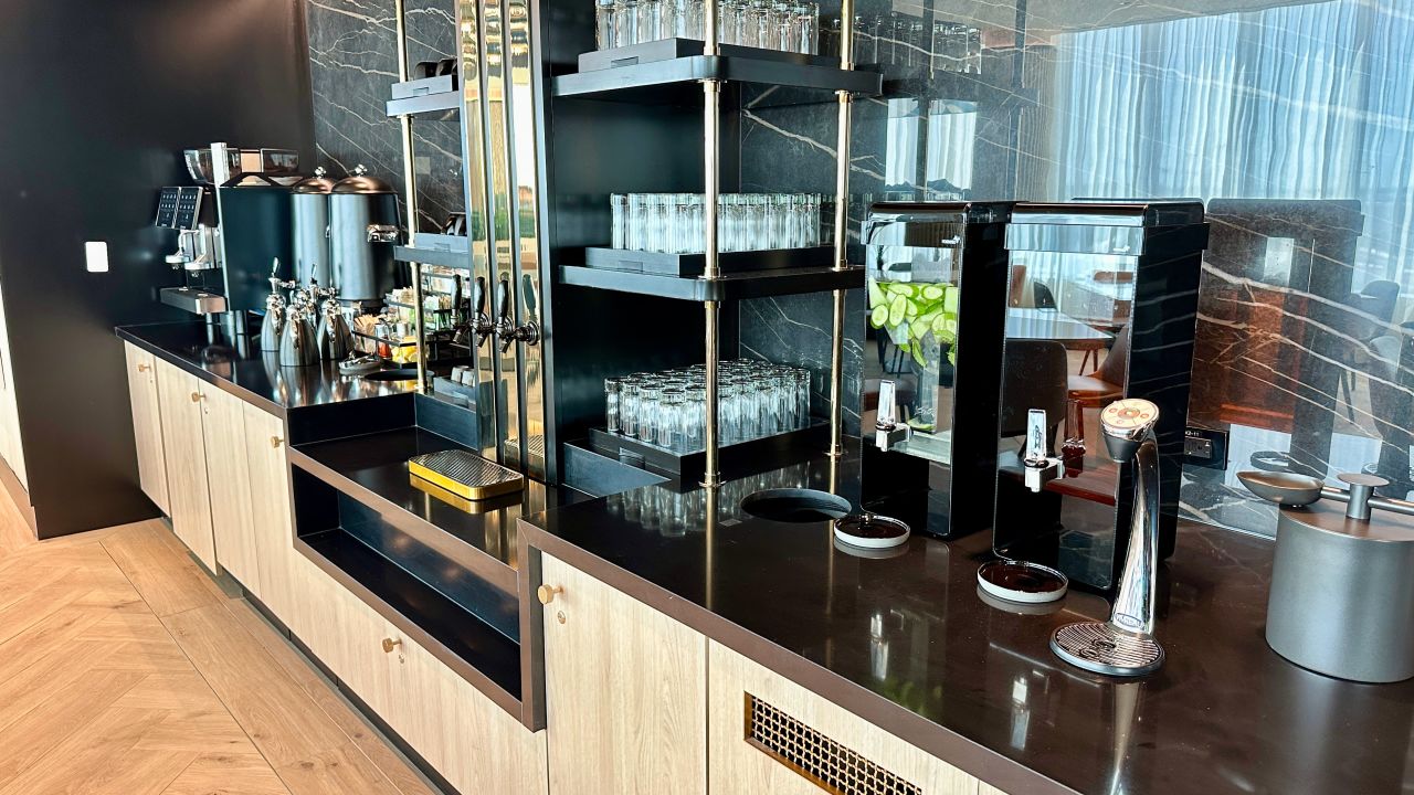 Coffee and drink station at the Sapphire Lounge