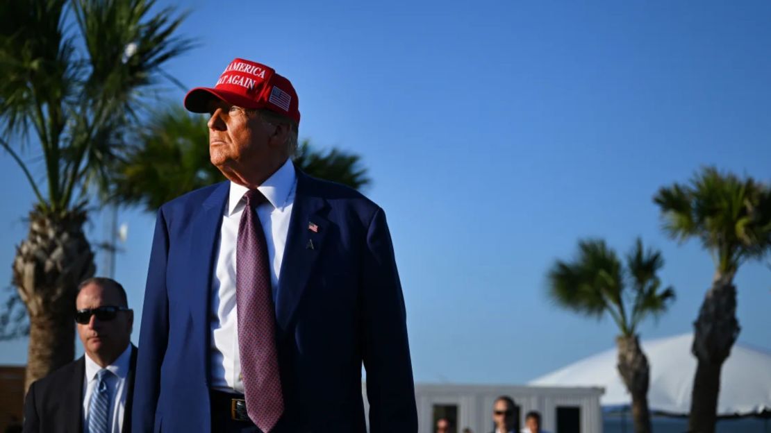 El presidente electo de Estados Unidos, Donald Trump, asiste al lanzamiento del sexto vuelo de prueba del cohete Starship de SpaceX el 19 de noviembre de 2024, en Brownsville, Texas.