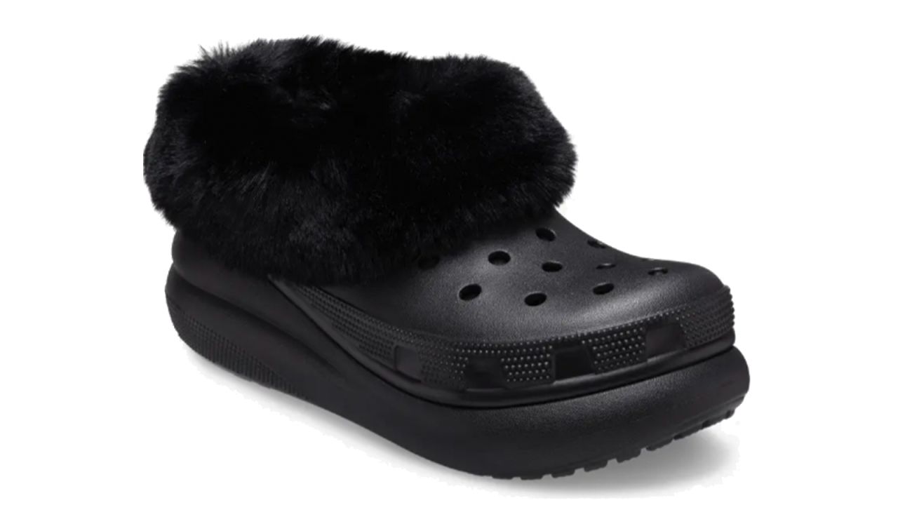 crocs faux shearling clog cnnu.jpg
