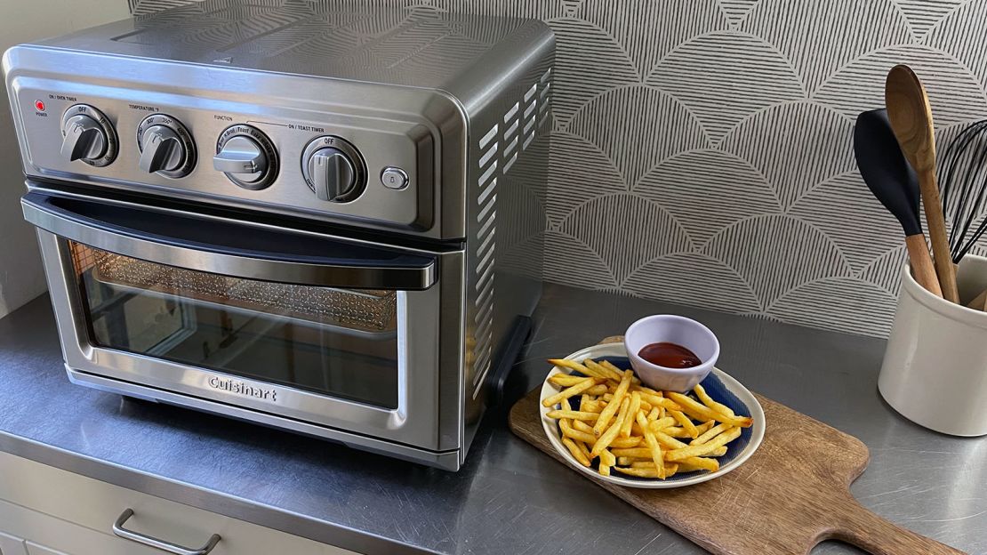 Best Buy: Chefman 25 L Analog Air Fryer Toaster Oven, 6 Slice