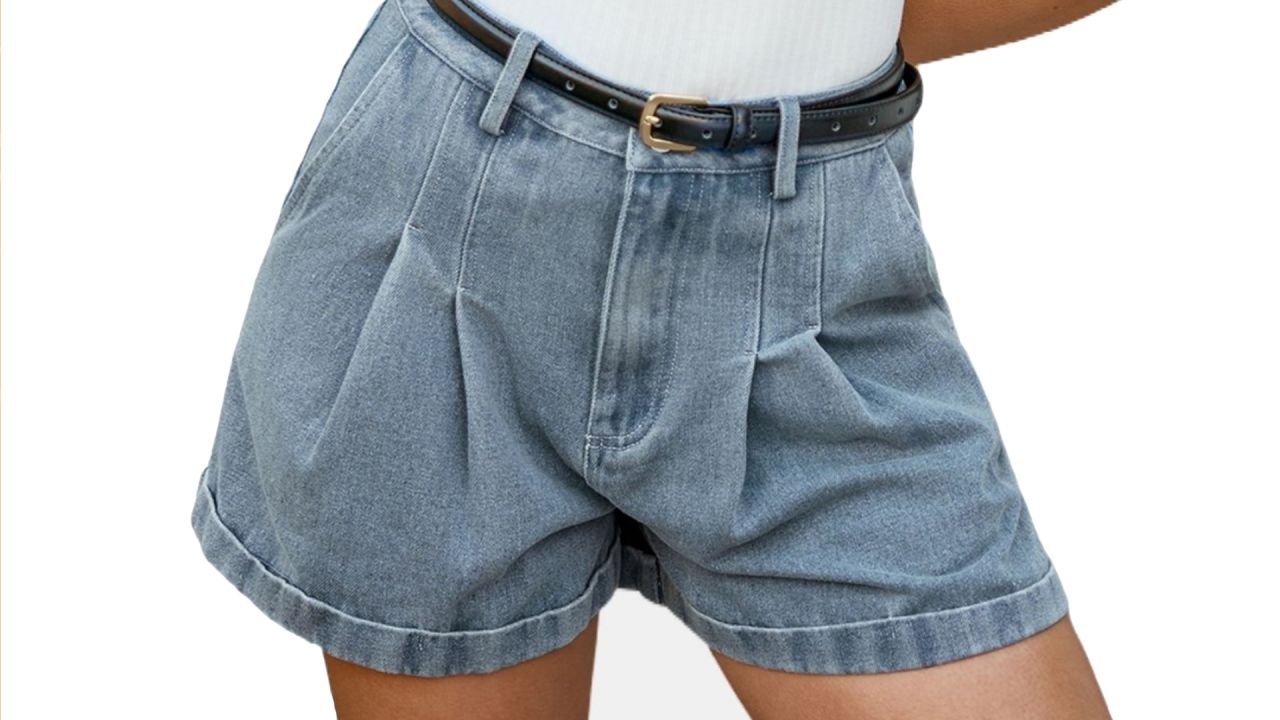 Cupshe Pleated High-Rise Denim Shorts.jpg