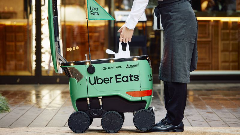 Uber Eats пуска роботи за доставки в Япония