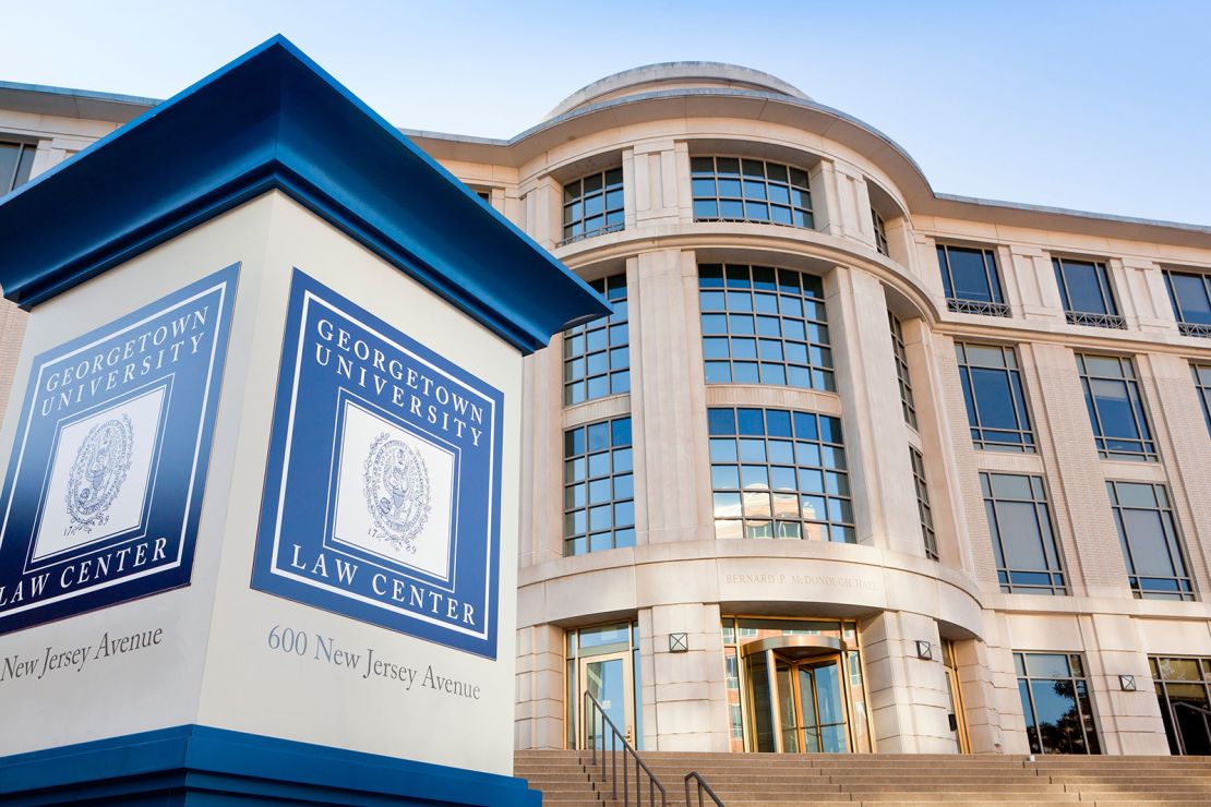 D3FEHX Georgetown University Law Center building - Washington, DC USA