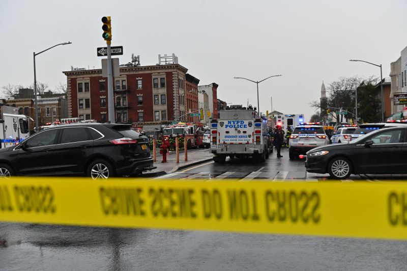 Live Updates: Brooklyn Subway Shooting Suspect At Large After 10 People ...