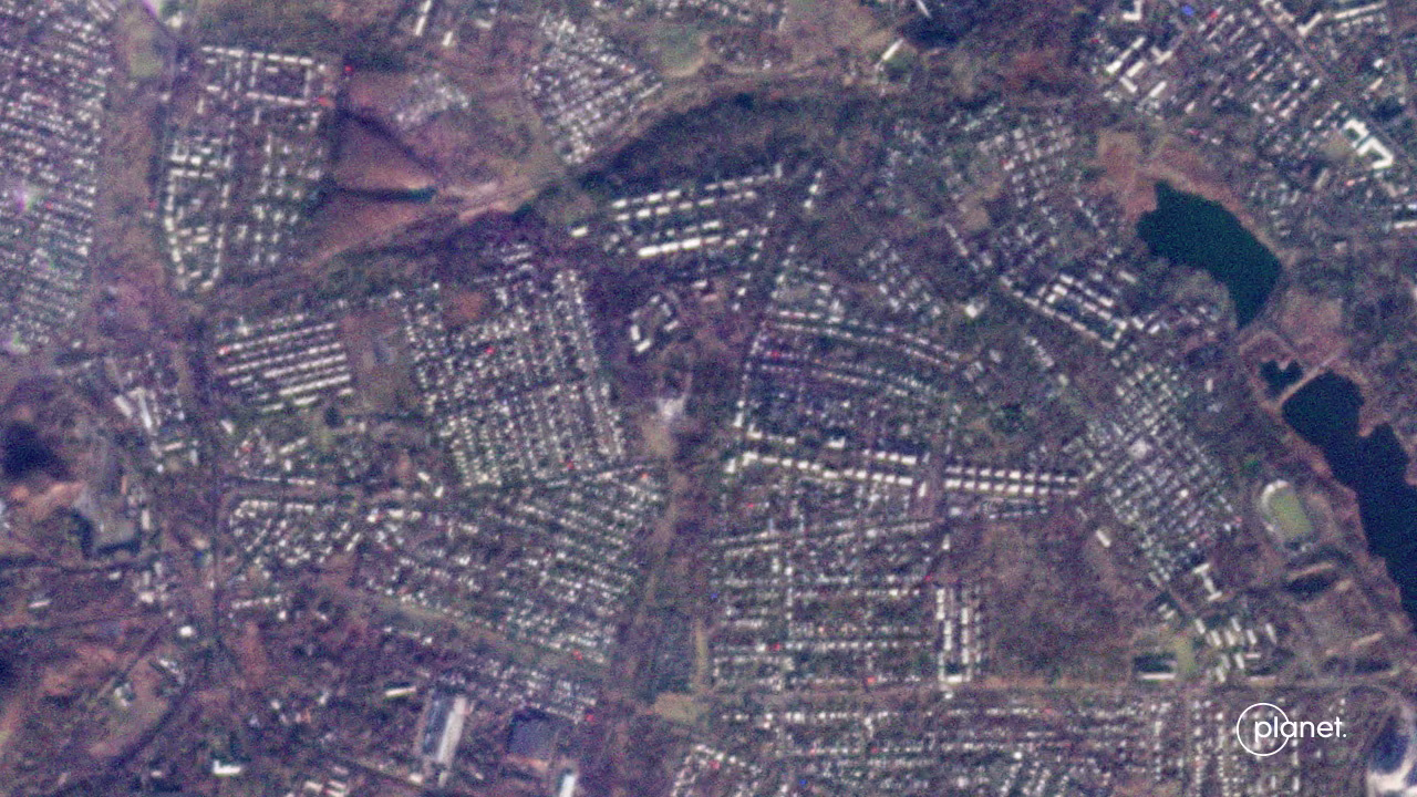 A satellite image of Makiivka in the aftermath of shelling in the Donetsk region of Russian-controlled Ukraine, on Jan. 2, shows a destroyed house in the middle.