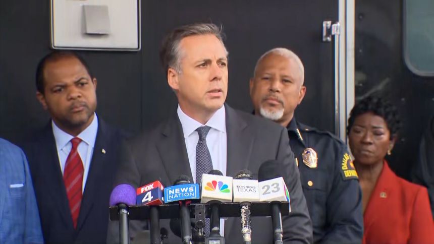 dallas fbi agent.jpg
